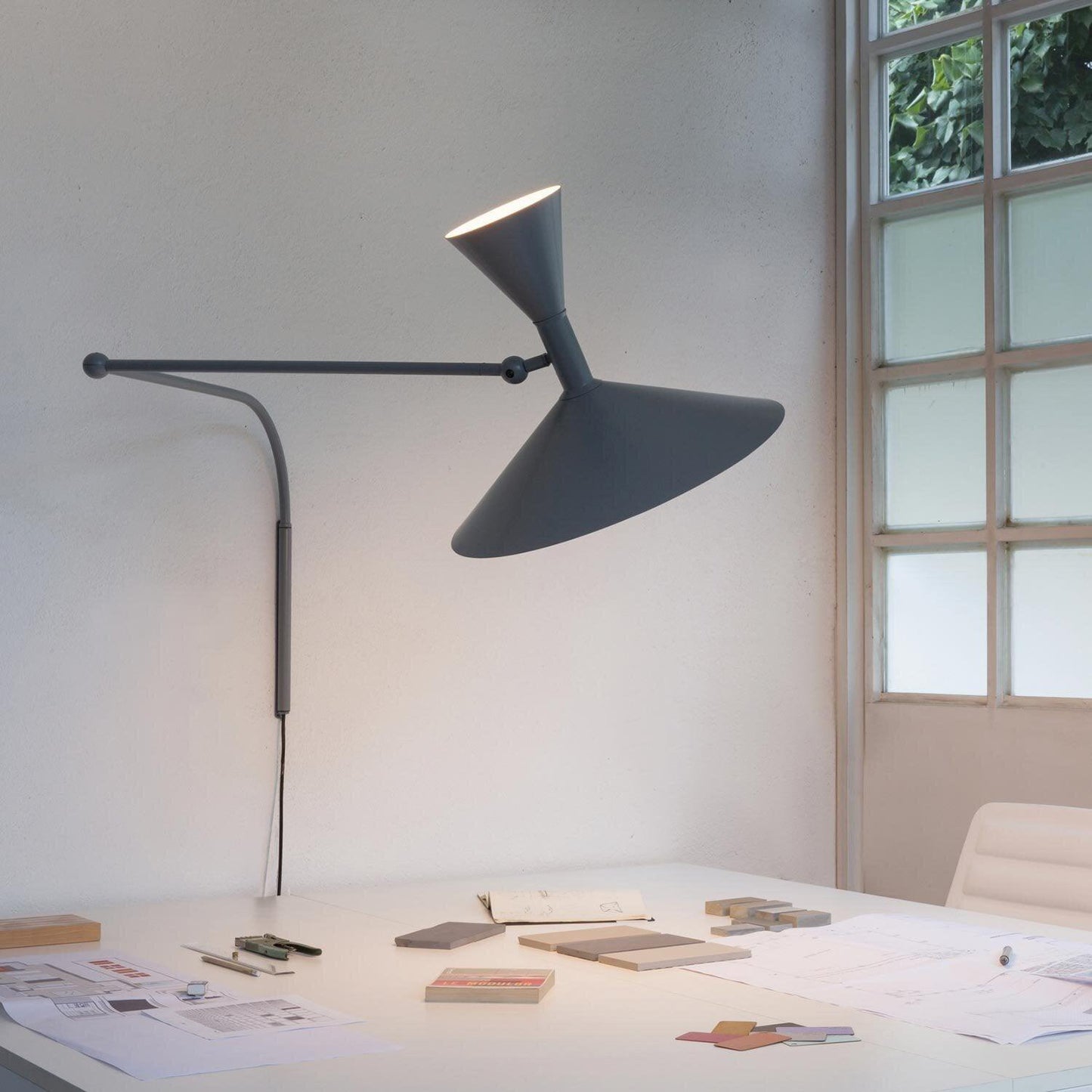 Elegant Wall Light 17.7 Inch