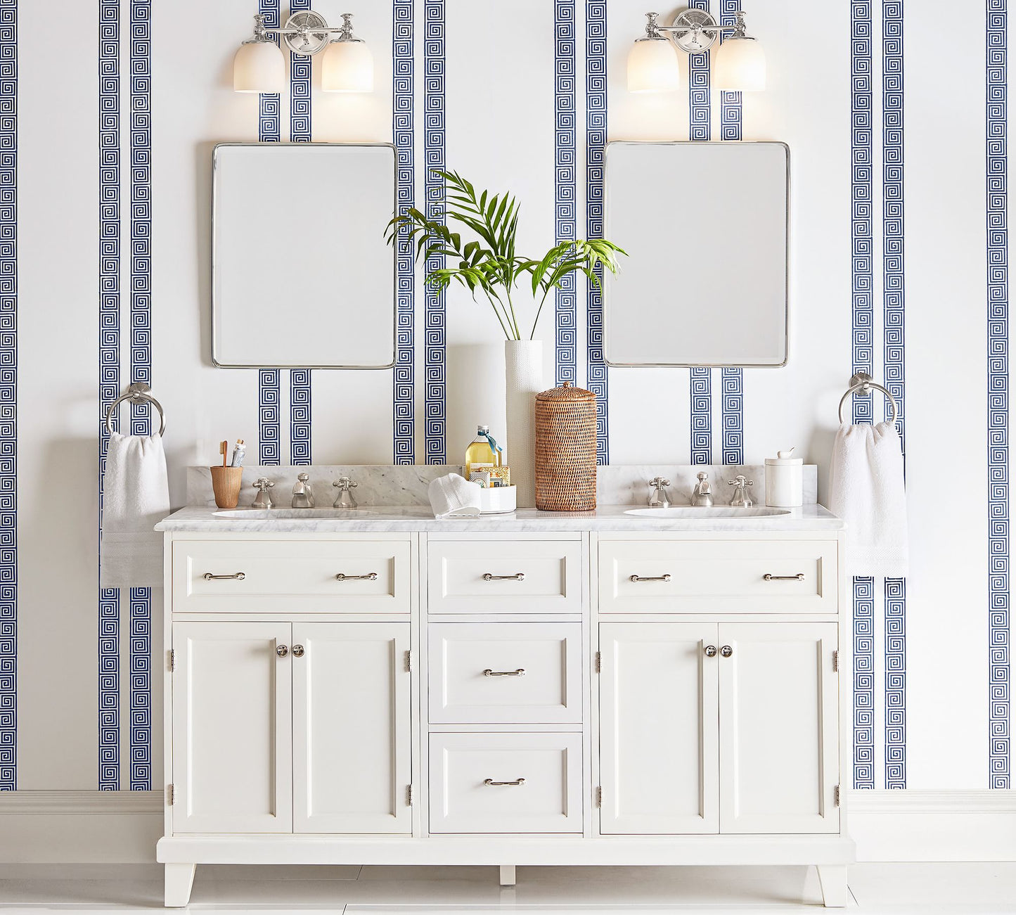 Chart Short Arm Sconce