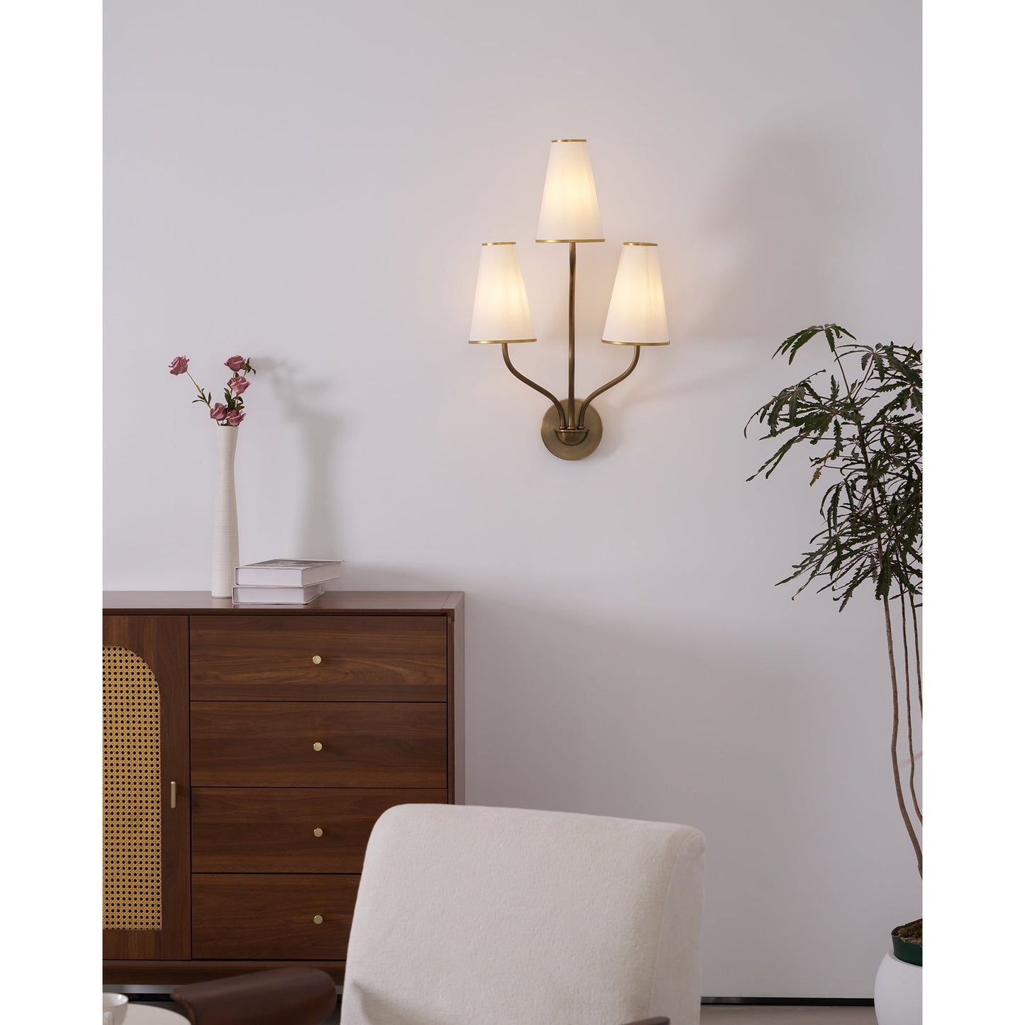 Montreuil Wall Lamp
