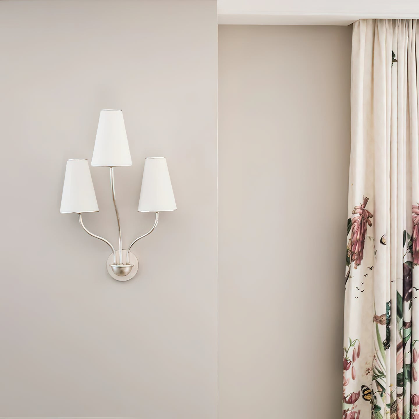Montreuil Wall Lamp