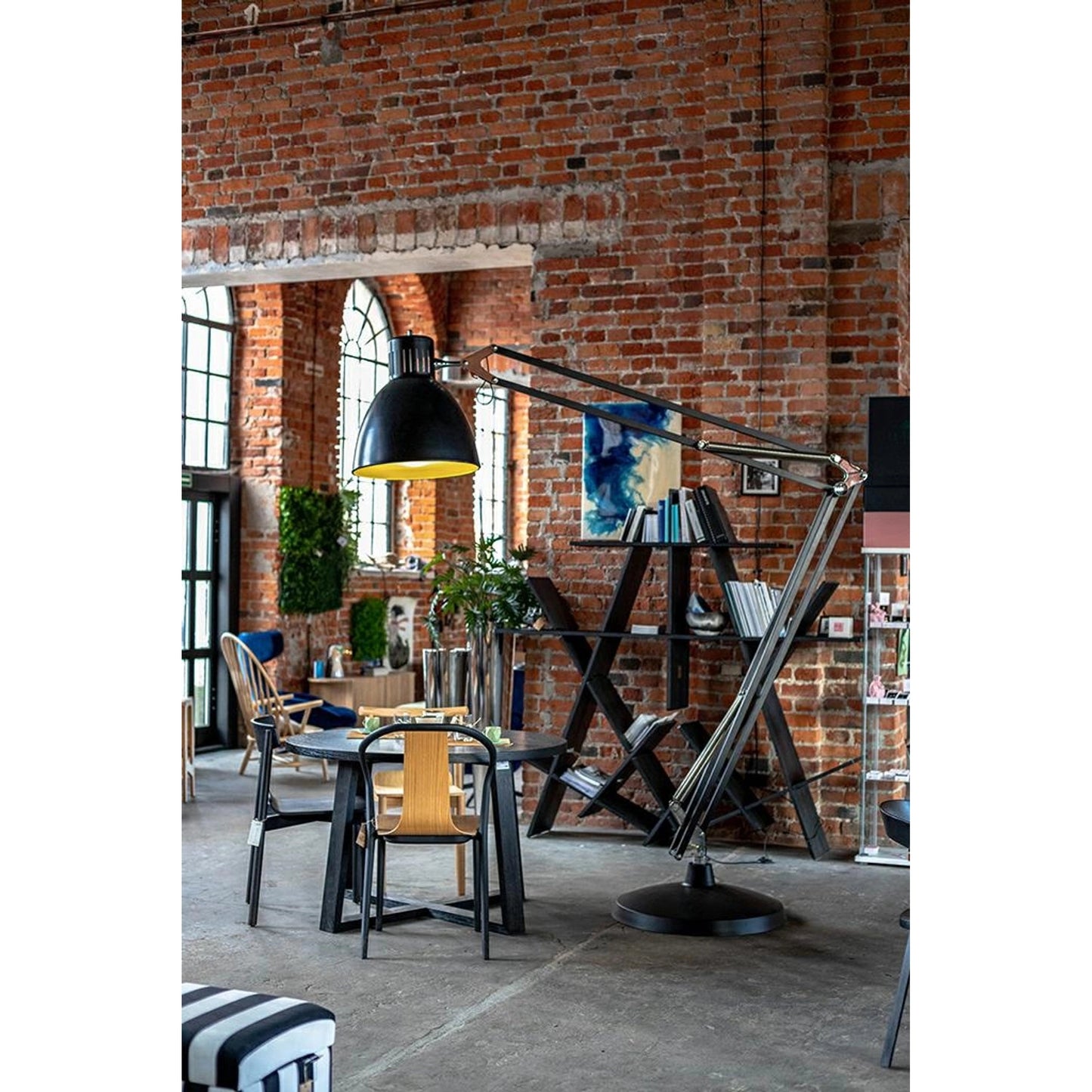 Naska Floor Lamp