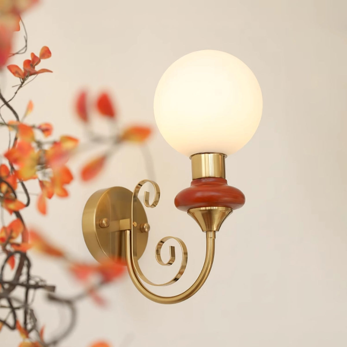 Onyx Plug-in Wall Lamp