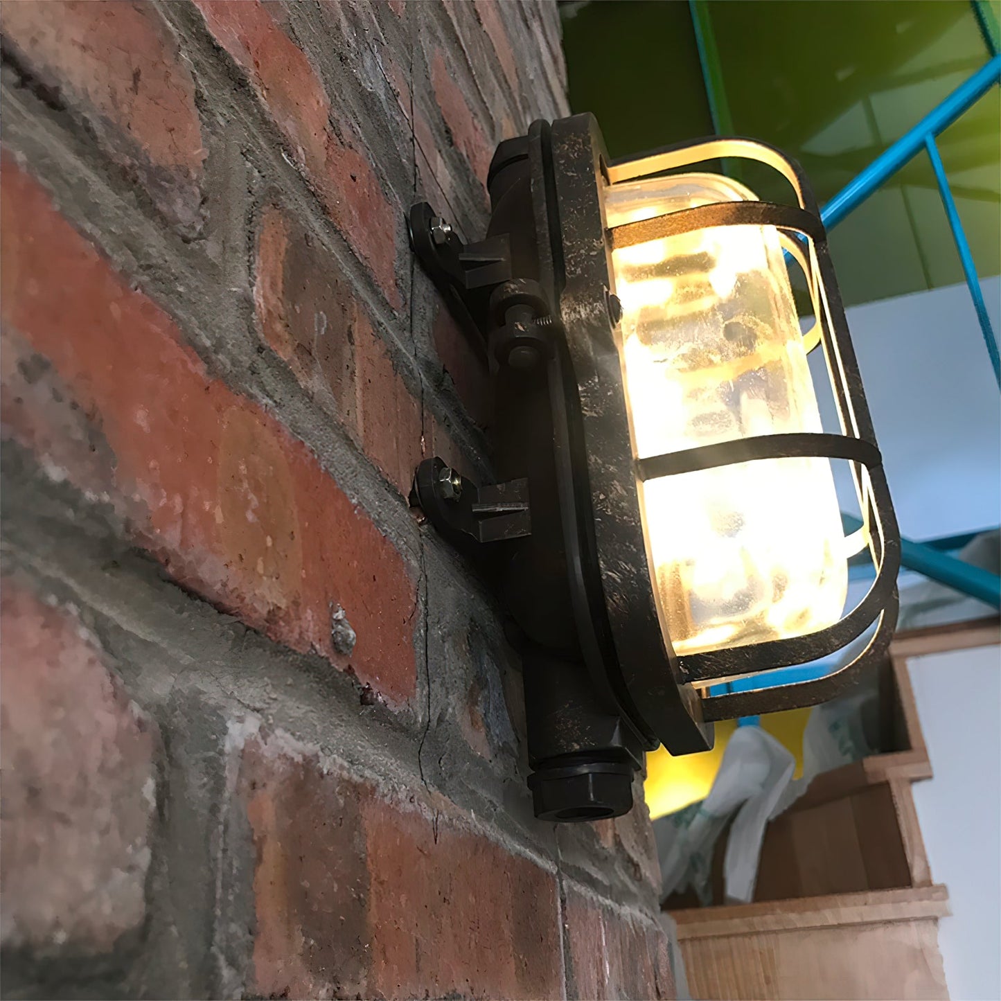 Hamilton Wall Light