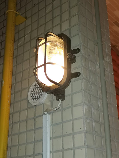 Hamilton Wall Light