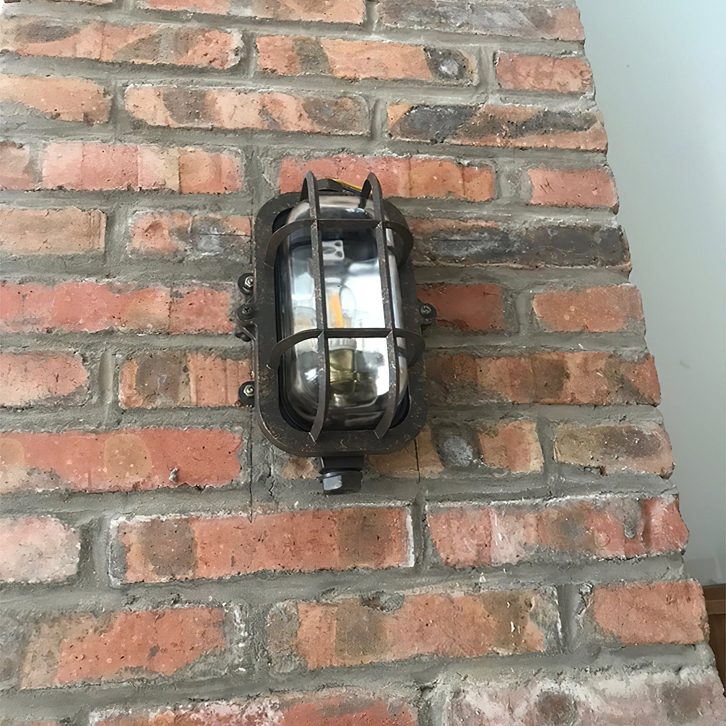 Hamilton Wall Light