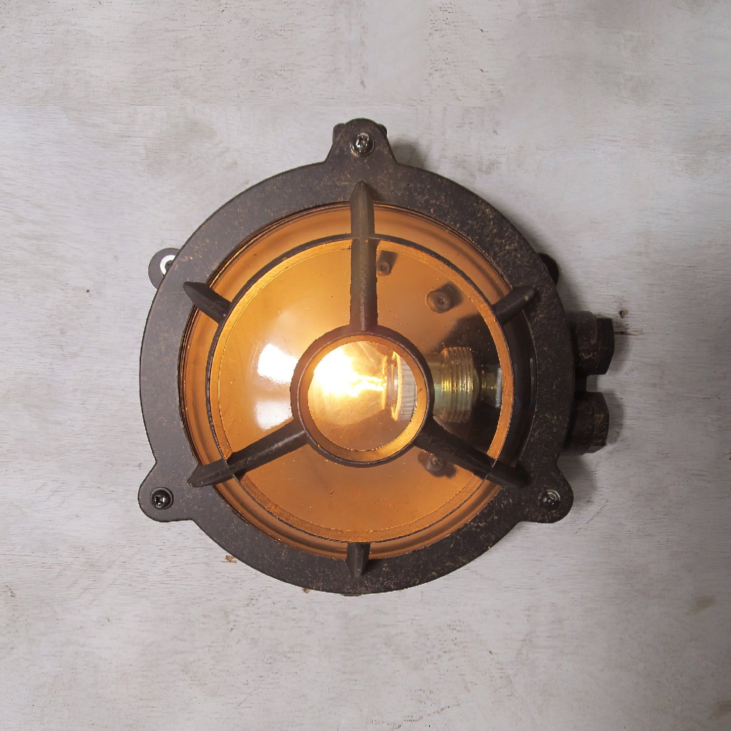 Hamilton Wall Light