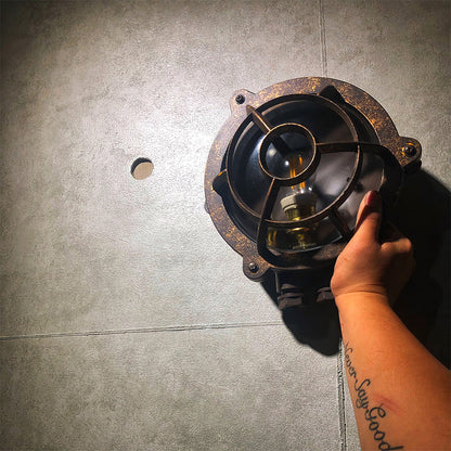 Hamilton Wall Light
