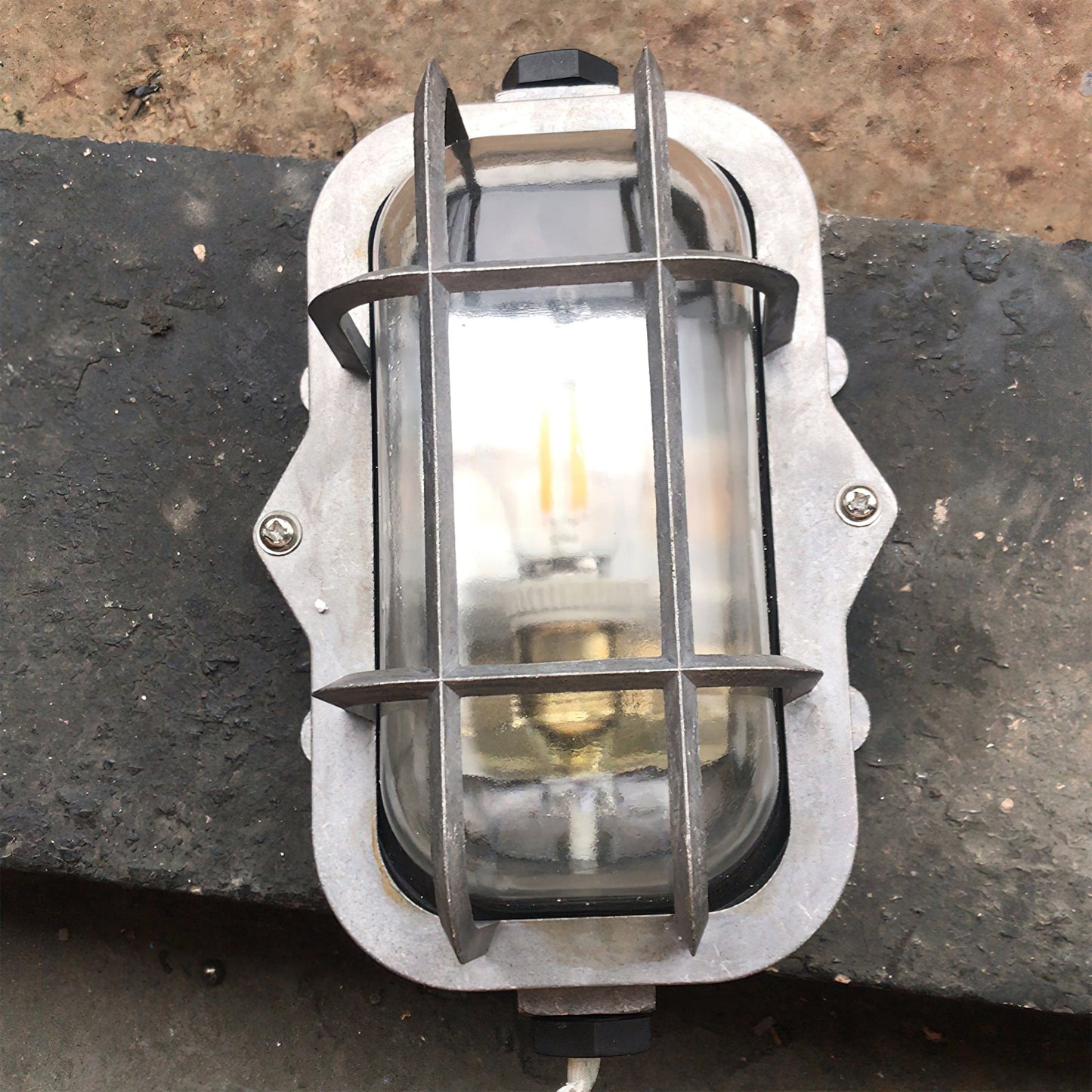 Hamilton Wall Light