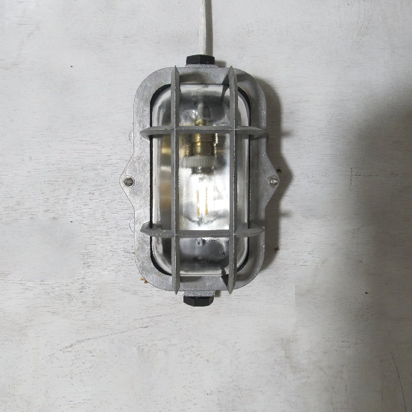 Hamilton Wall Light