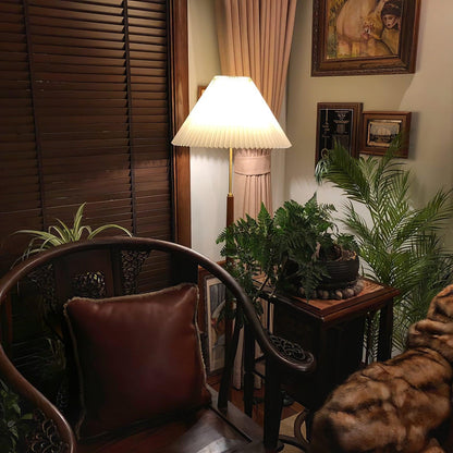 Pleated Floor Lamp