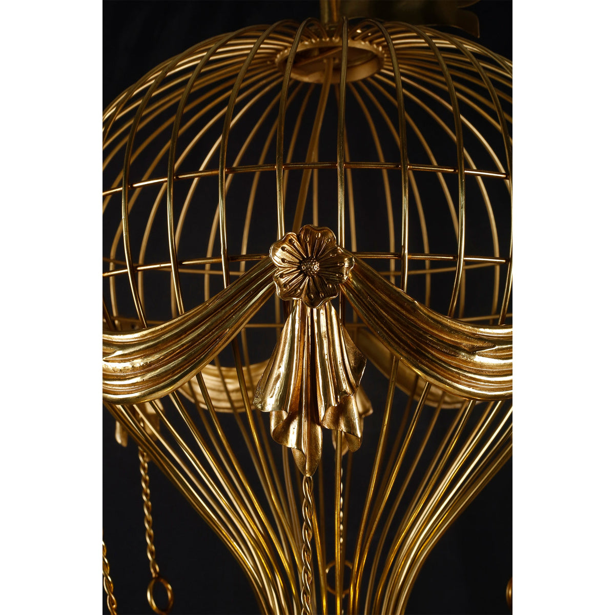Aerovelle Chandelier