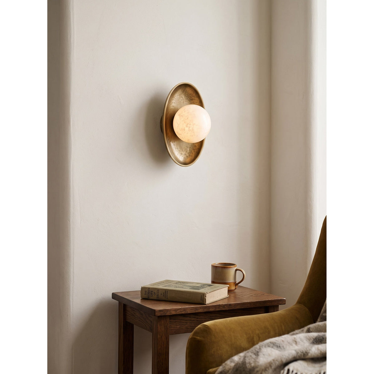 Aosta Disc Alabaster Wall Sconce