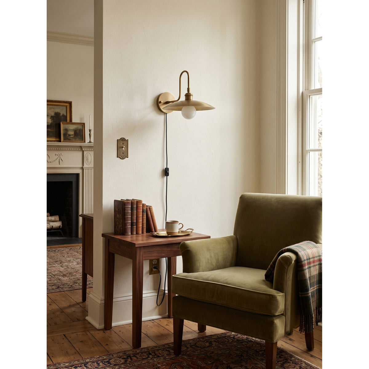 Cantina Plug-in Wall Sconce