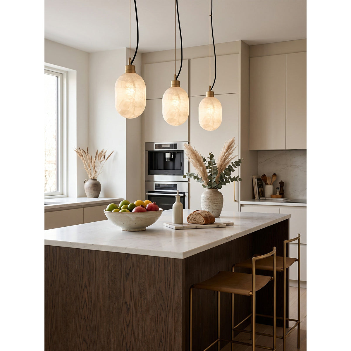 Capsa Alabaster Pendant Lamp