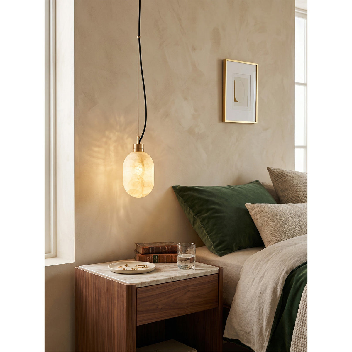 Capsa Alabaster Pendant Lamp