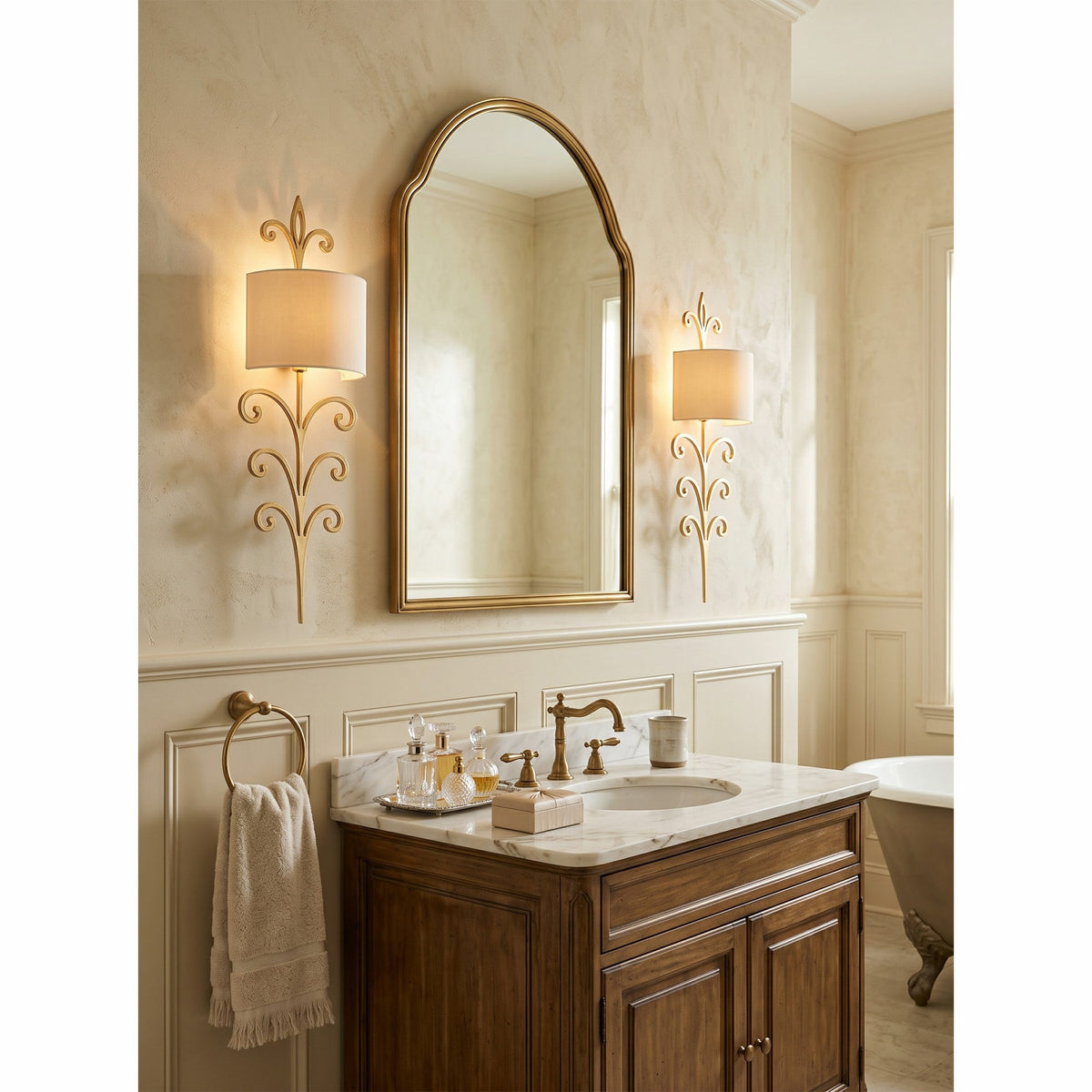 Crawford Wall Lamp