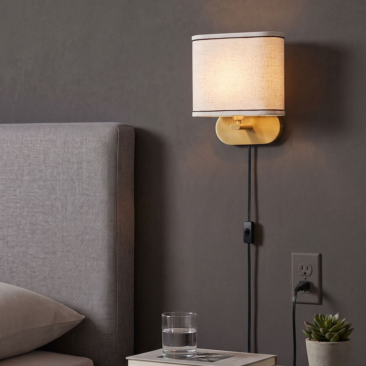 Ellara Plug-in Wall Sconce