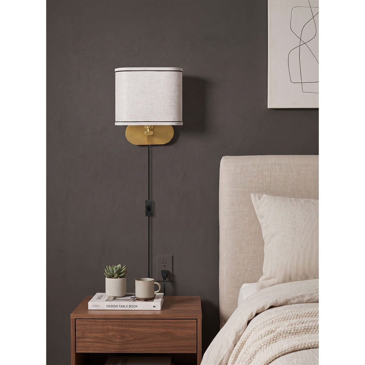 Ellara Plug-in Wall Sconce