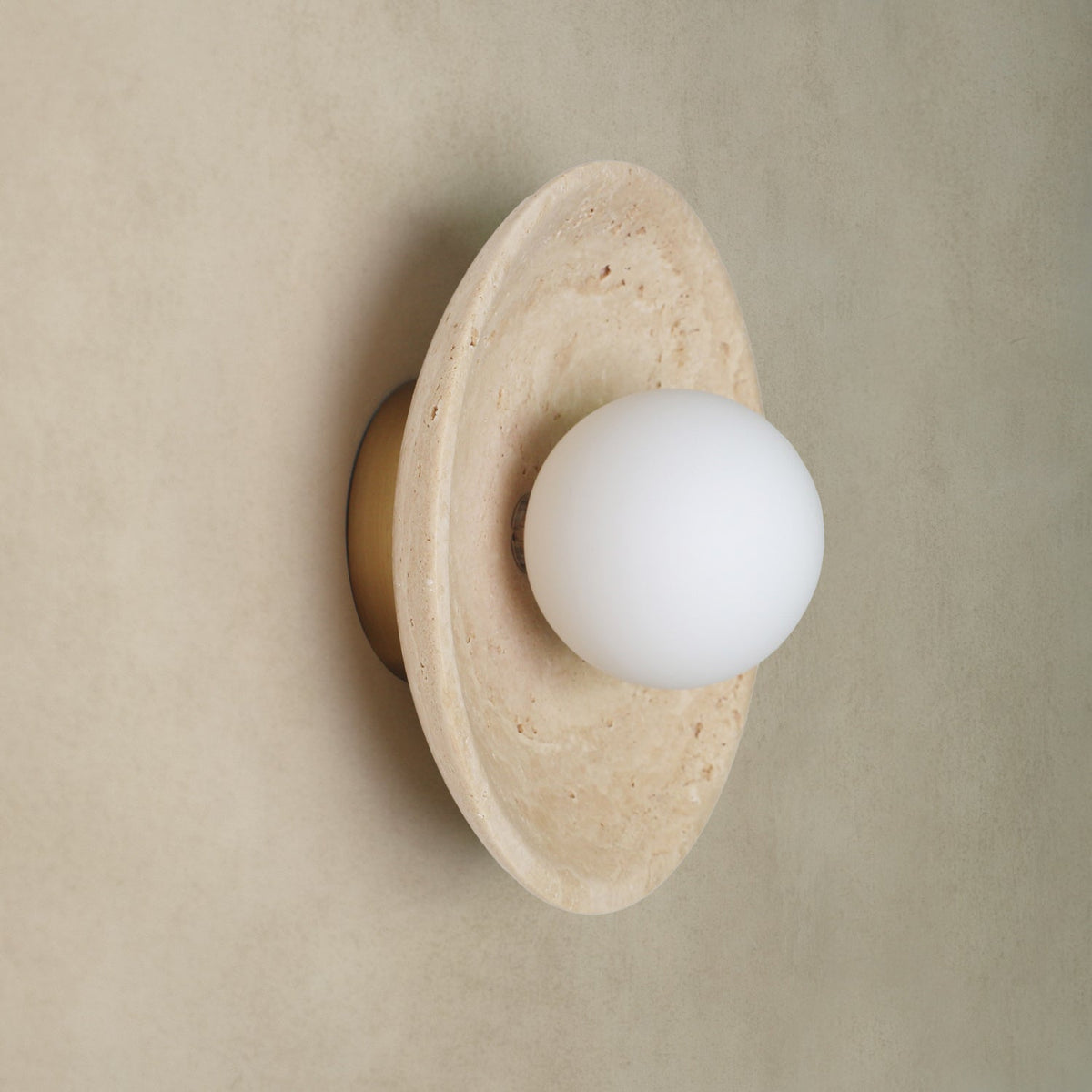 Eretoq Wall Sconce