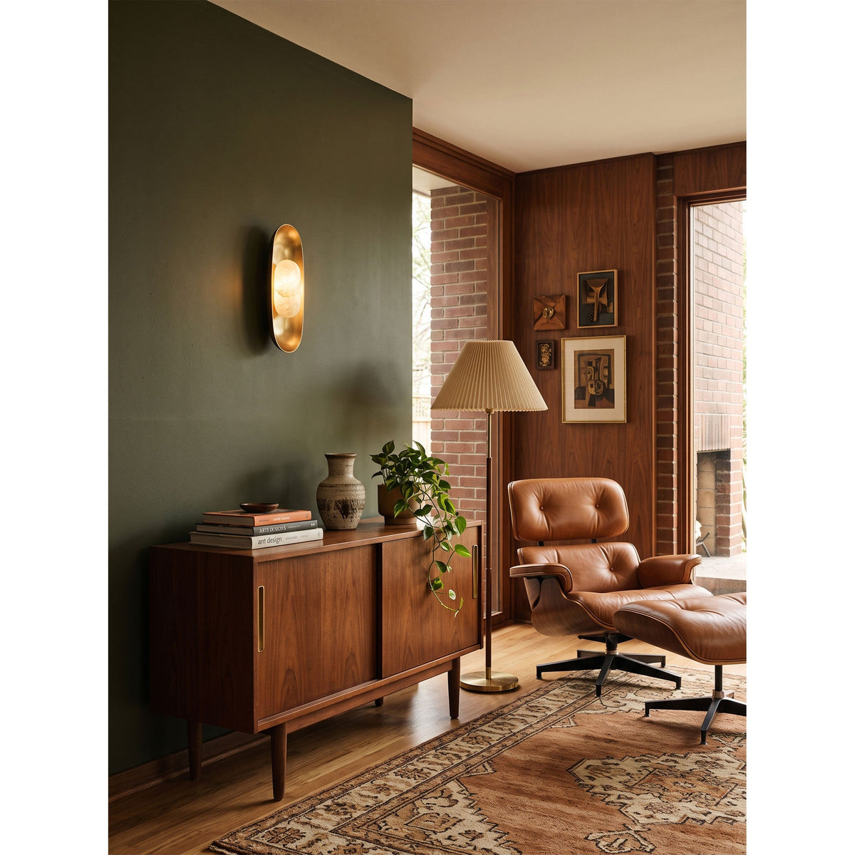 Esculpa Alabaster Wall Sconce