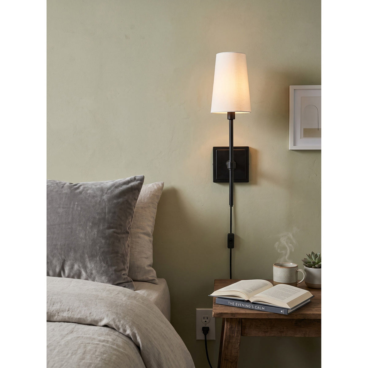 Hillsdale Plug-in Wall Sconce