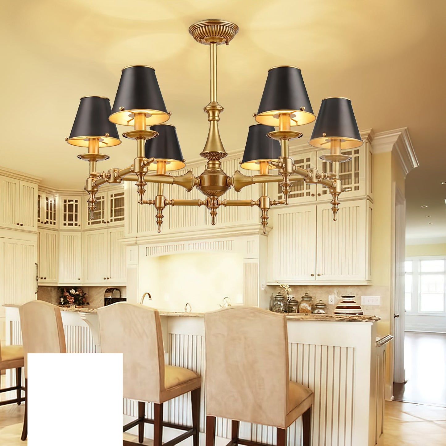 Saunders Traditional Chandelier