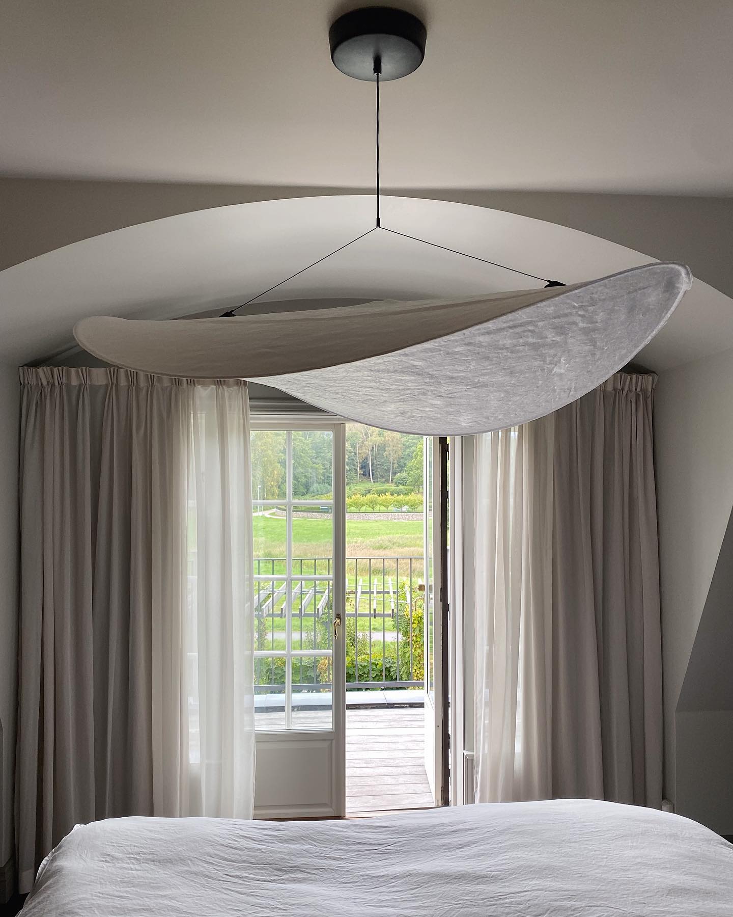 Tense Dupont Paper Pendant Lamp
