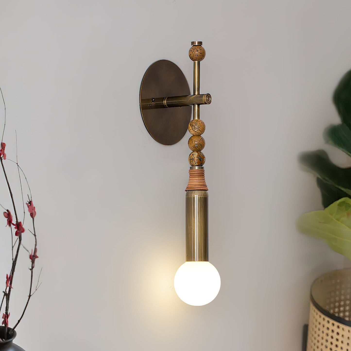 Toam Plug-in Wall Lamp